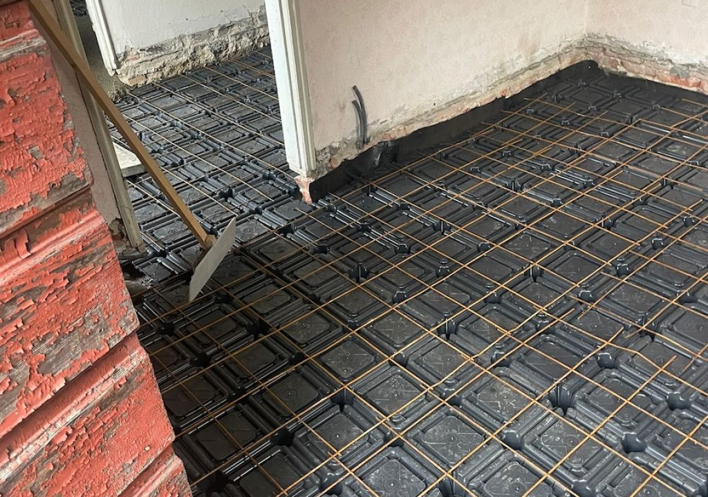 Laying Rebar Flooring